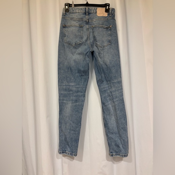 Zara Distressed Washed Denim Jeans - Picture 2 of 3